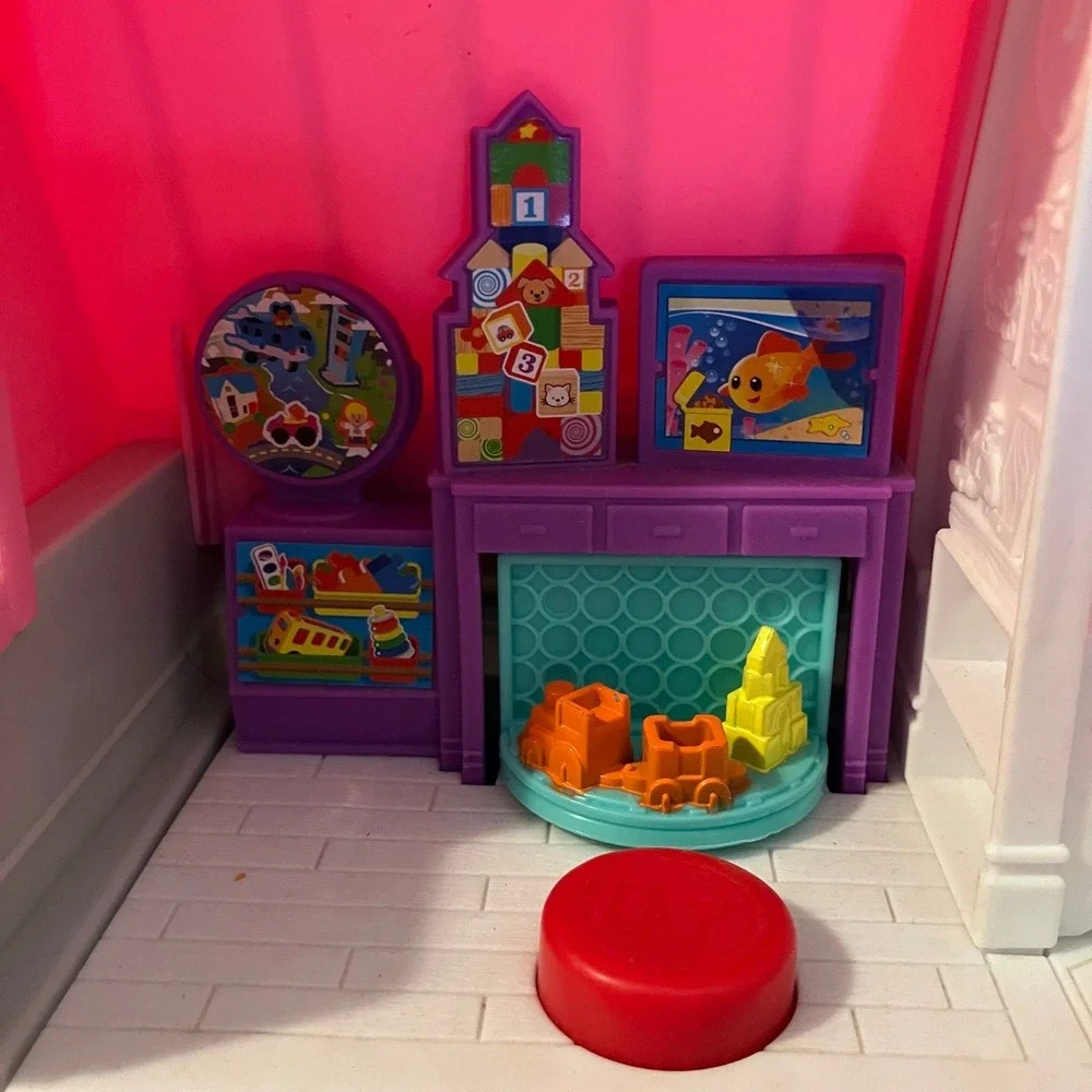 Fisher Price Little People 2017 Big Helpers Interactive Home Playset Pink *WORKS